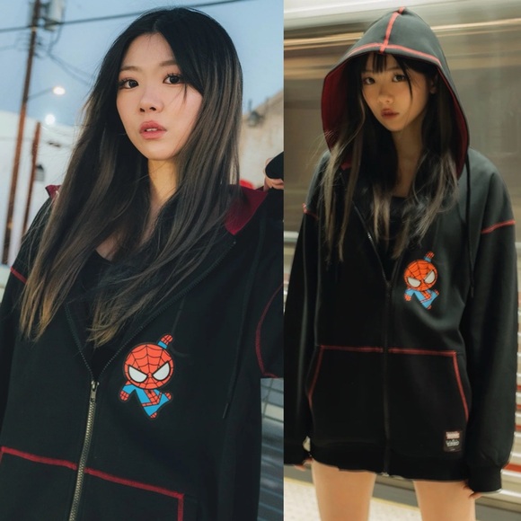 Marvel x Ebiko Spider-Man Chibi Black Full Zip Hoodie - Picture 1 of 8